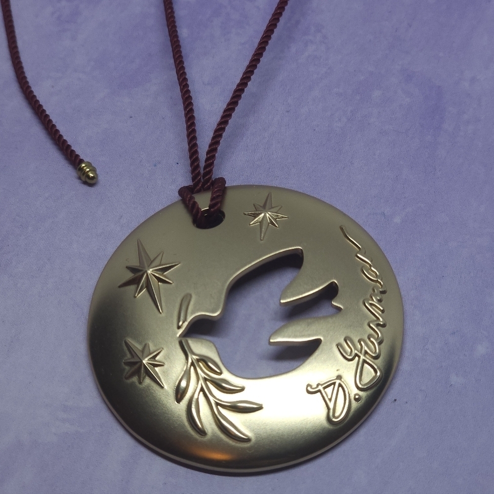 David Yurman 2023 Holiday Dove Ornament Limited Edition Gold Tone - Picture 3 of 4